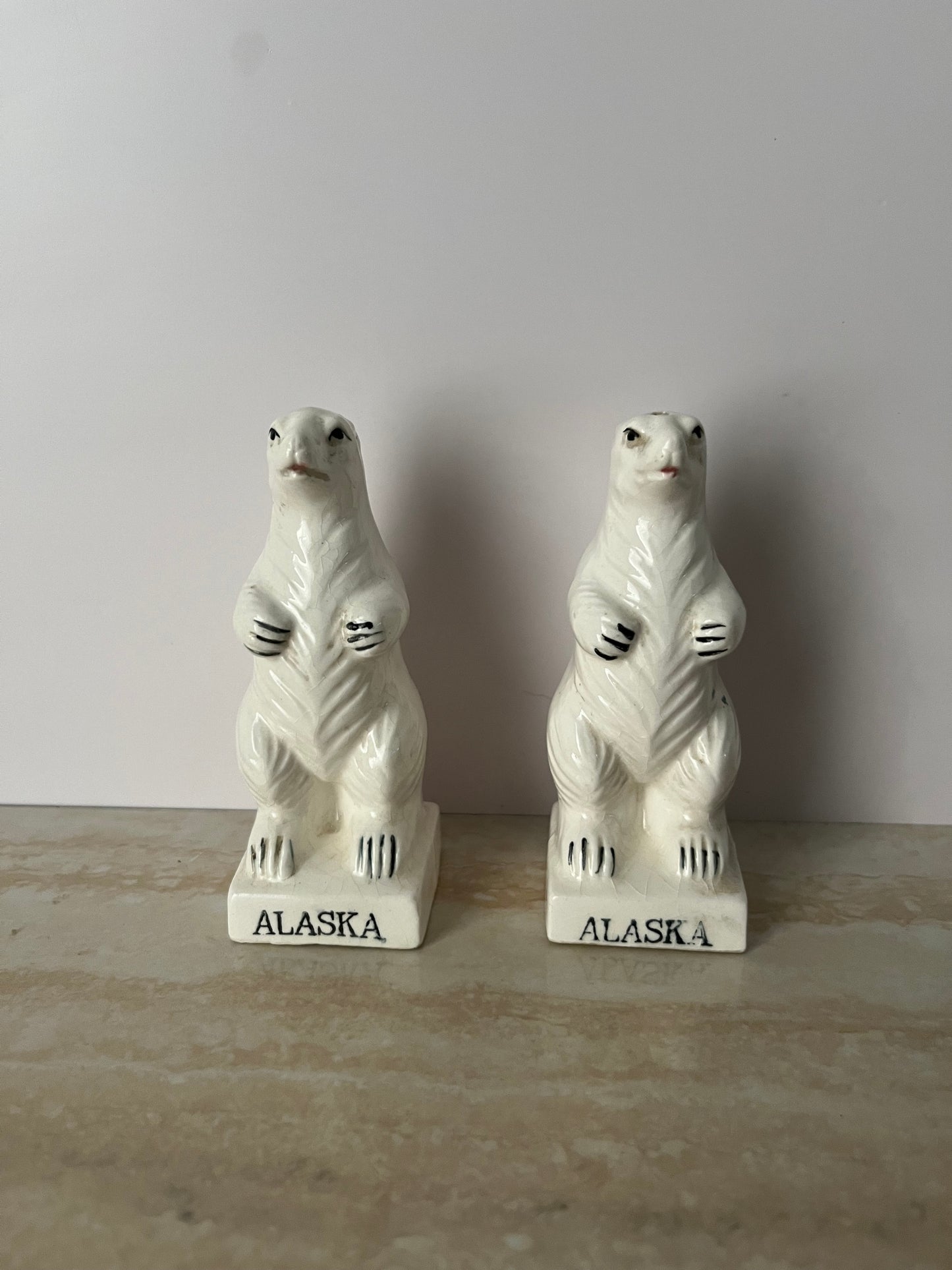 Vintage 1960s Alaska Polar Bear Salt & Pepper Shakers – Anthropomorphic Ceramic Souvenir Set – Made in Japan Mid-Century Tourist Collectible