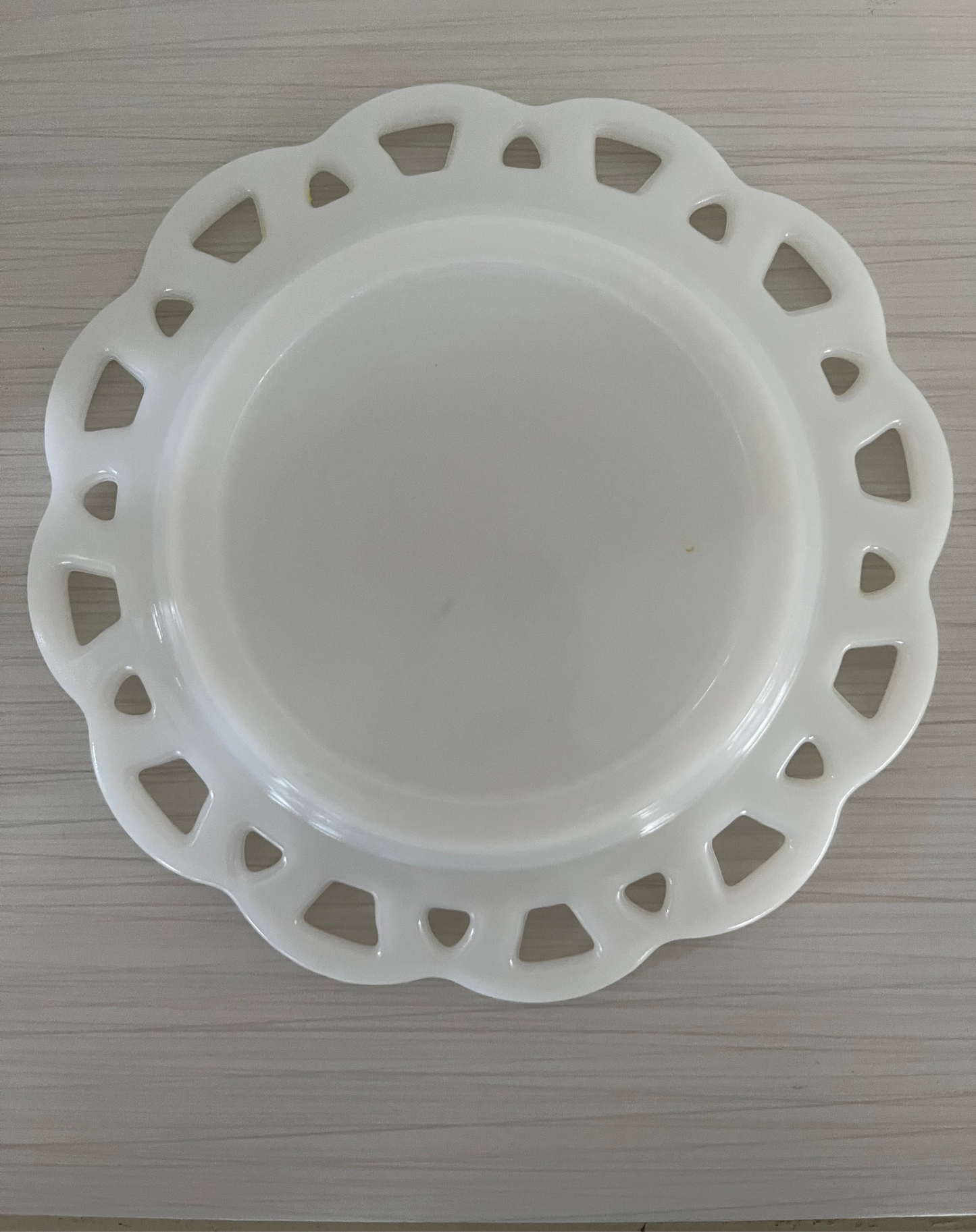 Vintage 1950s–1960s Milk Glass Lace Edge Ribbon Plate – Anchor Hocking Style, 8.5” Round