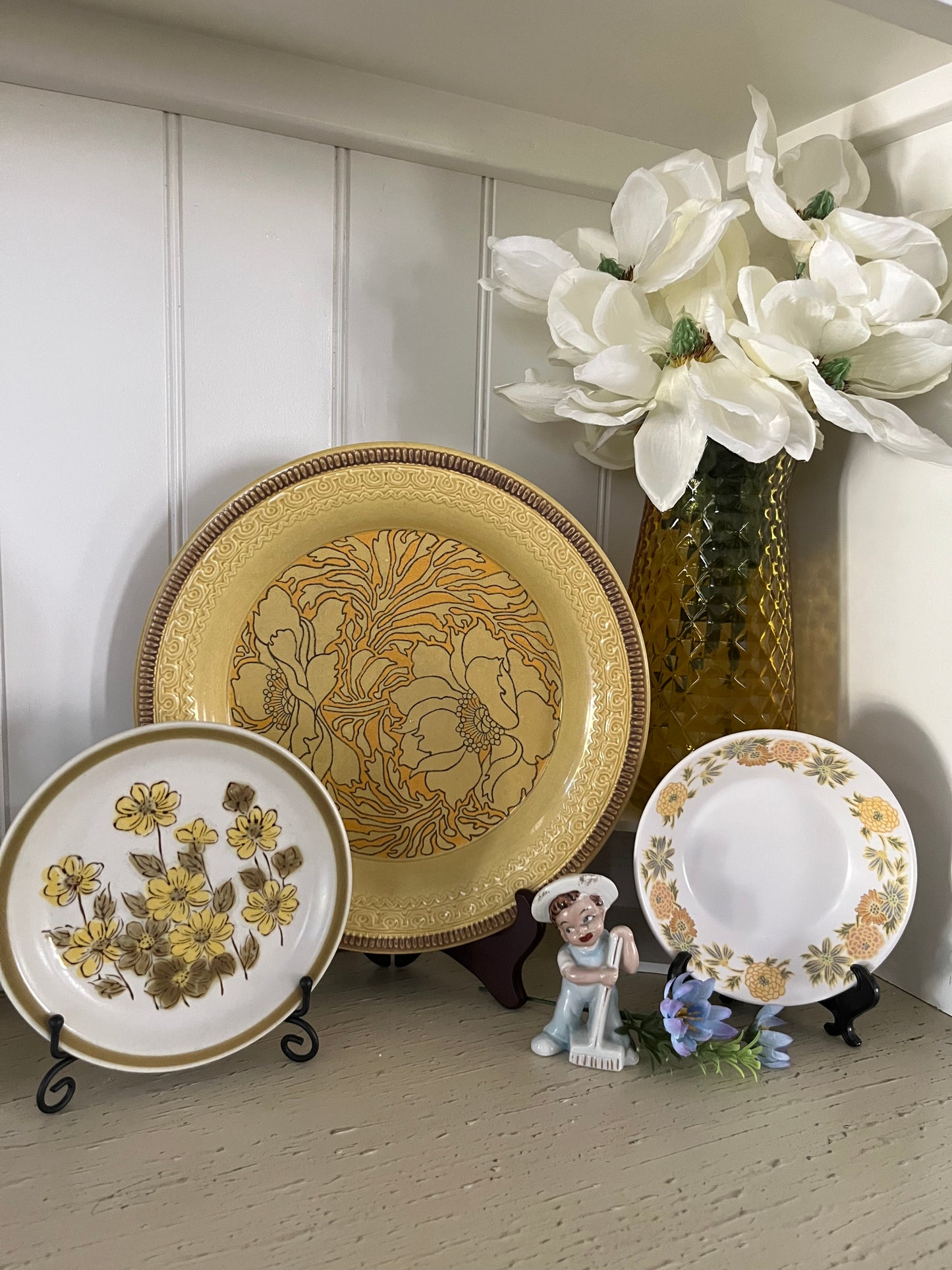 Vintage Franciscan Earthenware “Amapola” Dinner Plates – Set of 2 – Mustard Yellow Floral California Pottery