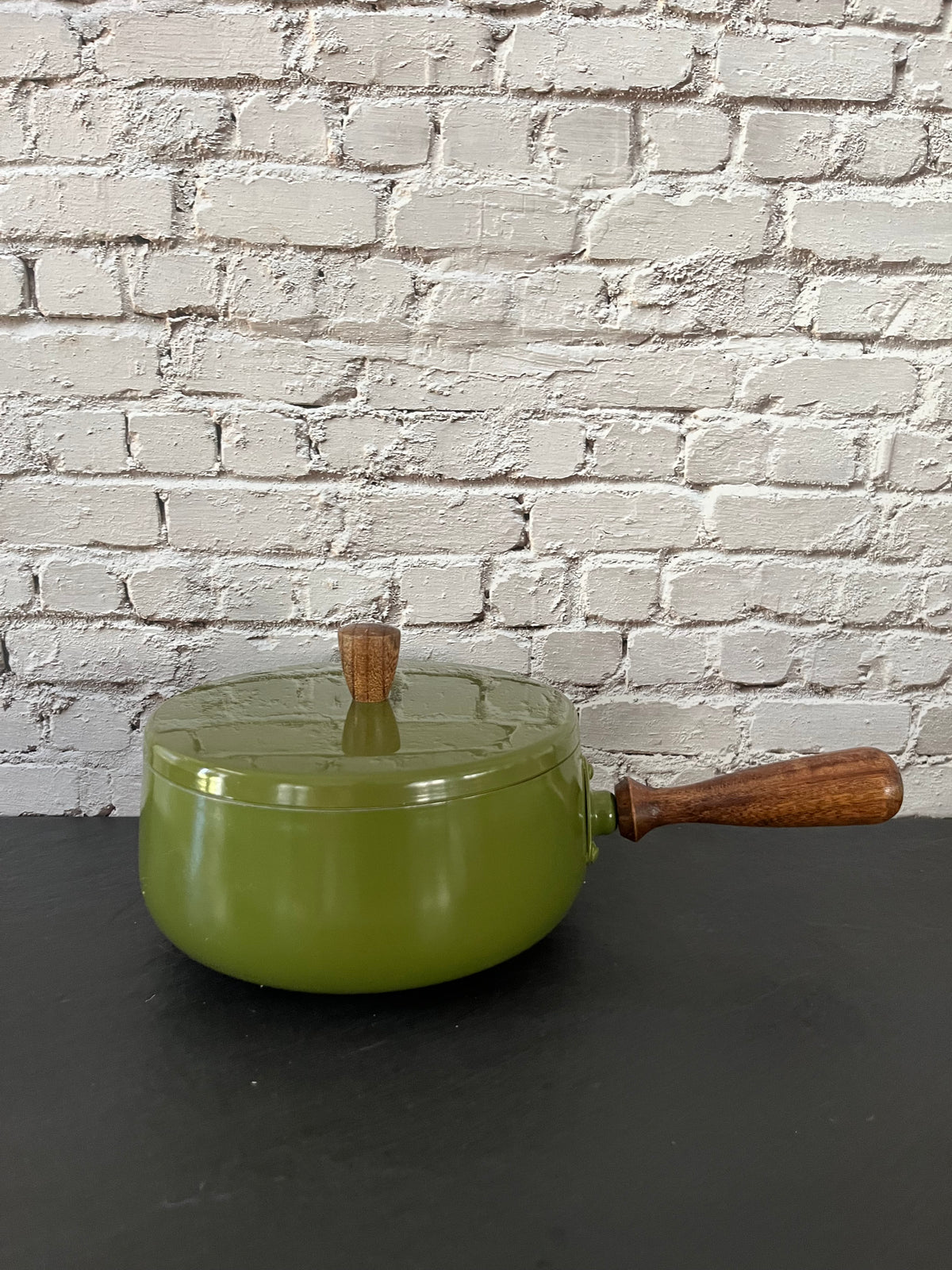 Vintage Avocado Green Aluminum Fondue Saucepan with Lid & Wood Handle | 1970s Retro Cookware
