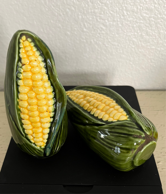 Vintage 1970s Enesco Ceramic Corn on the Cob Salt and Pepper Shaker Set — Farmhouse Country Kitchen