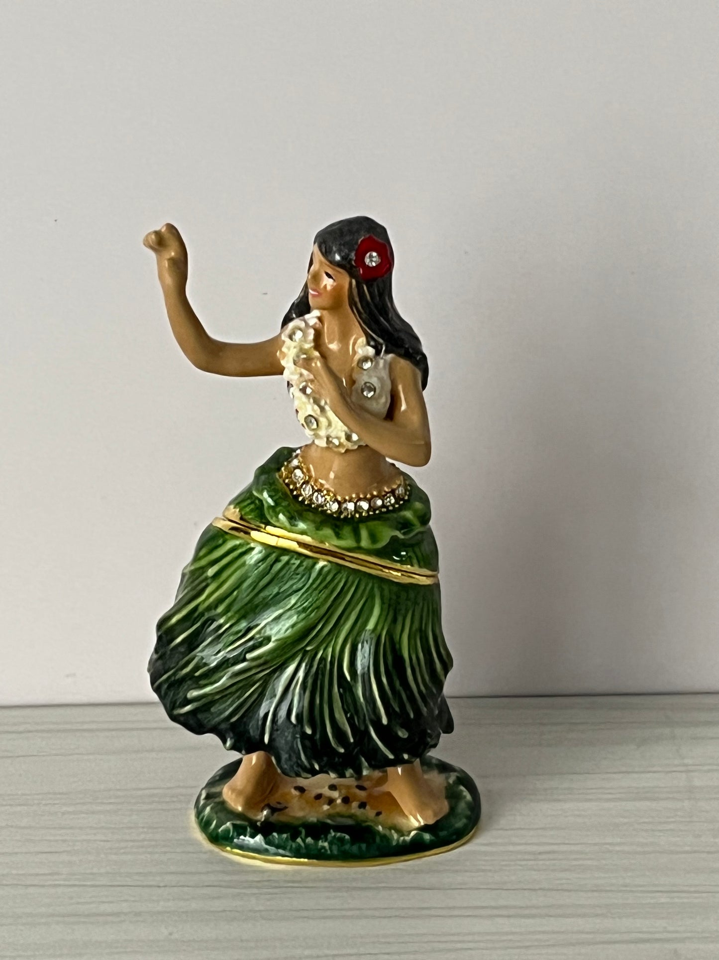 Vintage 1990s Rhinestone Hawaiian Hula Dancer Trinket Box – Miniature Tropical Keepsake Figurine – 2.5” Tall