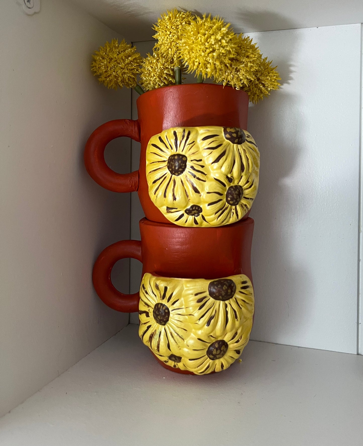 Retro Sunflower Pocket Mug Pair – Hand Crafted Pottery Biscotti / Tea Bag Mugs – 1990s