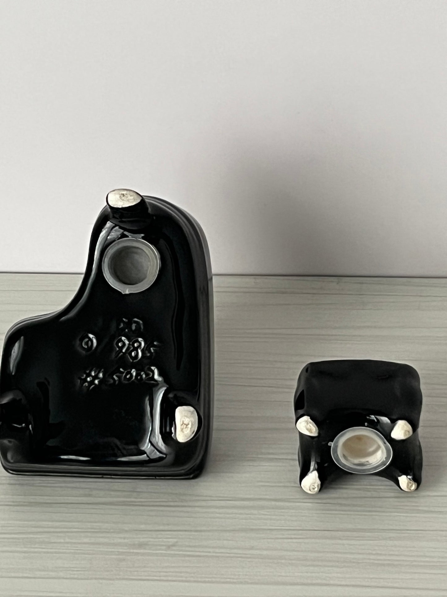 Vintage 1989 Sarsaparilla Deco Designs Grand Piano & Bench Salt and Pepper Shaker Set – 1980s Art Deco Revival Musical Kitchen Collectible