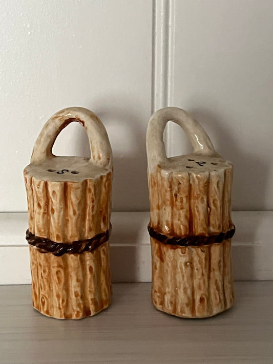 Vintage Hay Bales Rustic Log Cabin Salt & Pepper Shakers | Handled Ceramic Woodland Kitchen Decor Mid-Century (1950s–1970s)