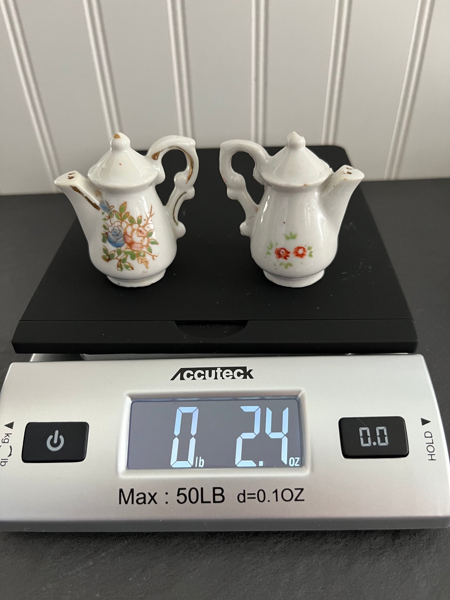 Vintage Japan Mini Teapot Salt & Pepper Shakers | White Floral S&P | Retro Kitchen Decor