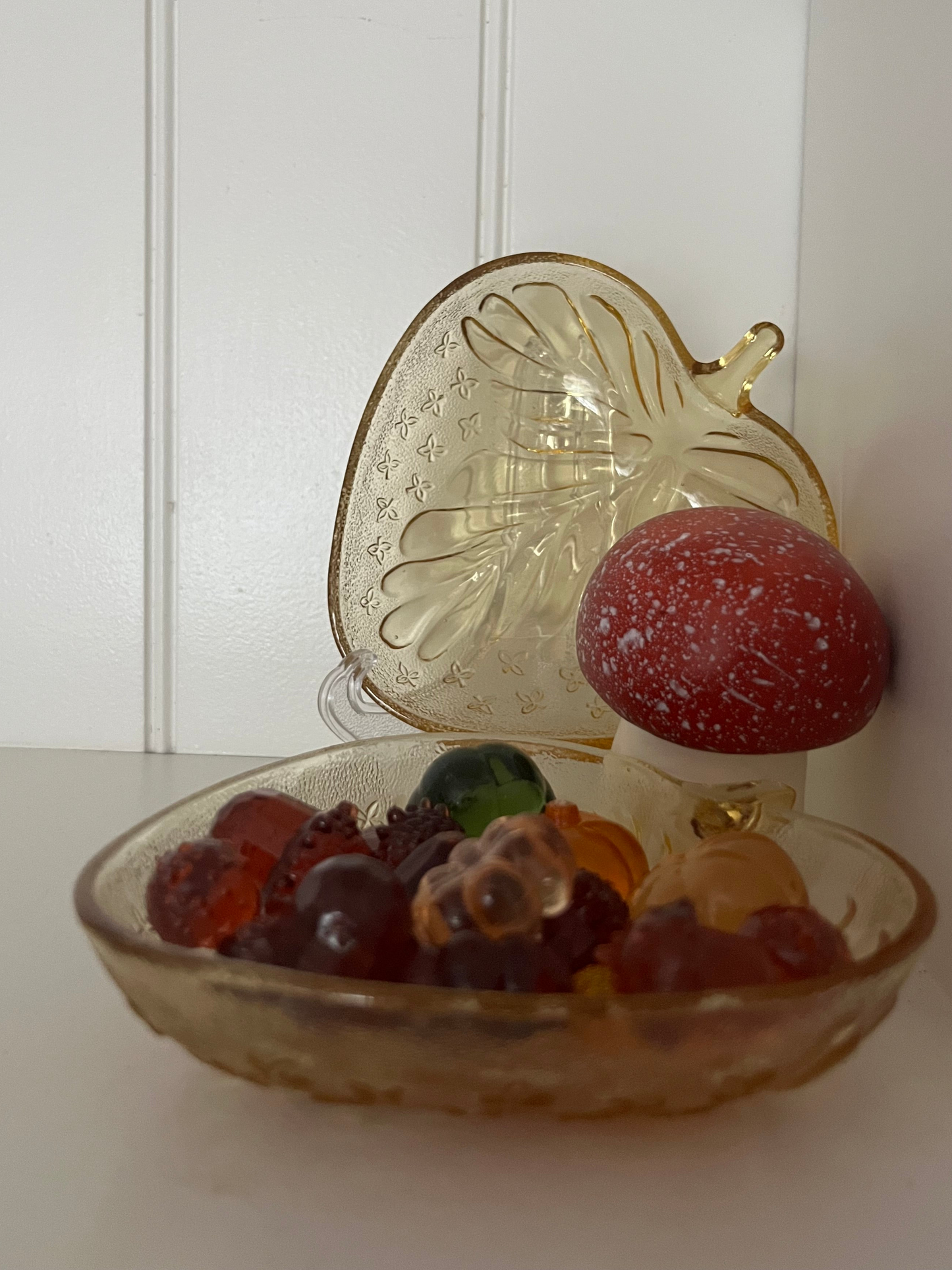 Vintage 1970s Amber Glass Leaf Dish – Strawberry Shaped Glass Candy or Trinket Bowl
