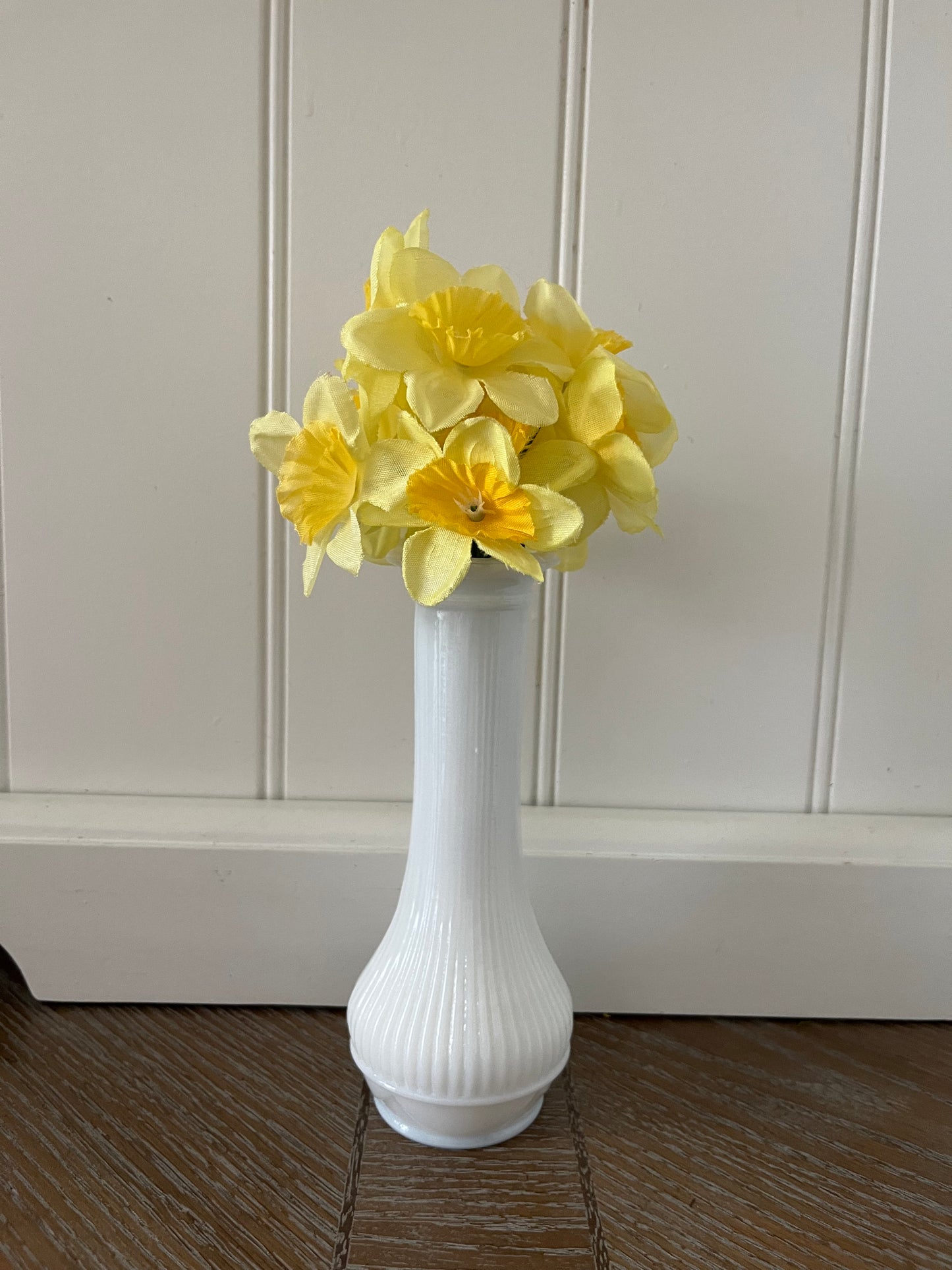 Vintage Loeffler Randall White Milk Glass Bud Vase Pair- Scalloped Daisy Flower Petal Lip - 6" High