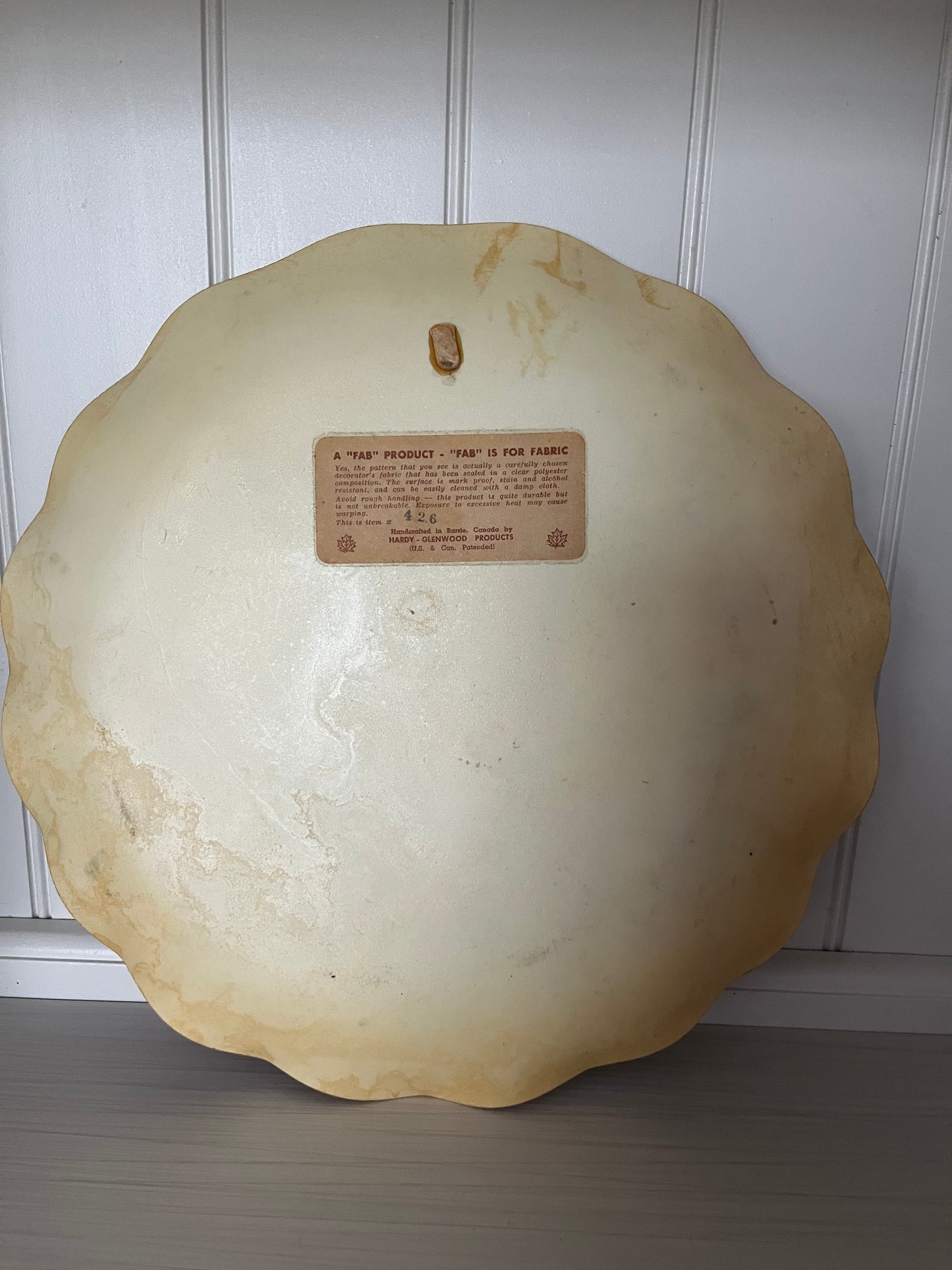 Mid-Century “FAB” Floral Wall Plate by Hardy-Glenwood – Large 13.5” Resin & Fabric Art Plate – 1950s–1960s Vintage Canada