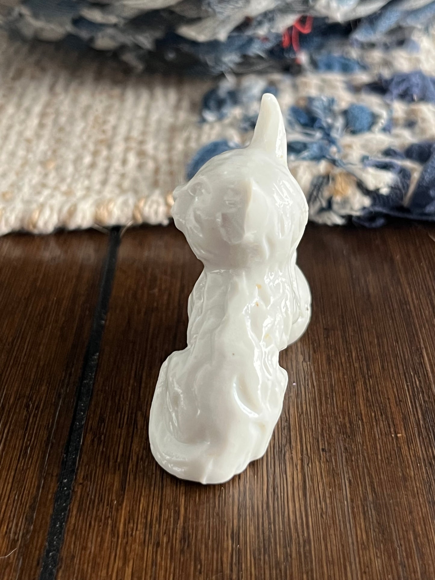 Vintage 1950s Tiny Mini Small 1” White Ceramic Sleeping Kitten Figurine – Made in Japan – Mid-Century Nursery Cat Decor