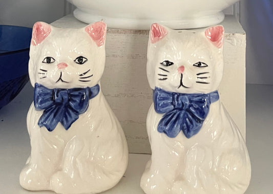 Vintage Adorable Kitty Cat  Set of  Decorative Salt and Pepper Shakers with Blue Bows
