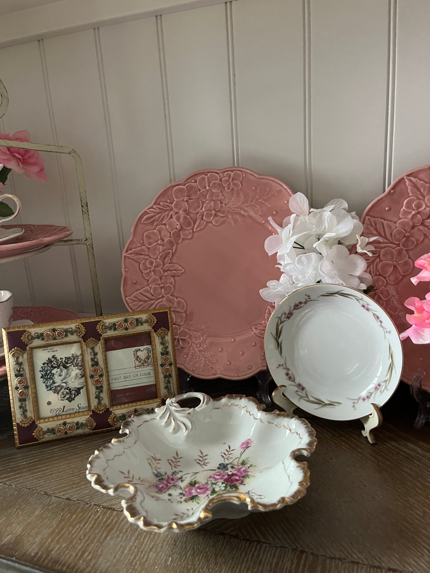 Vintage 1960s Prestige Fine China Japan Coupe Dessert Bowl – Pink Blossom Garland & Gold Rim – 5.5”