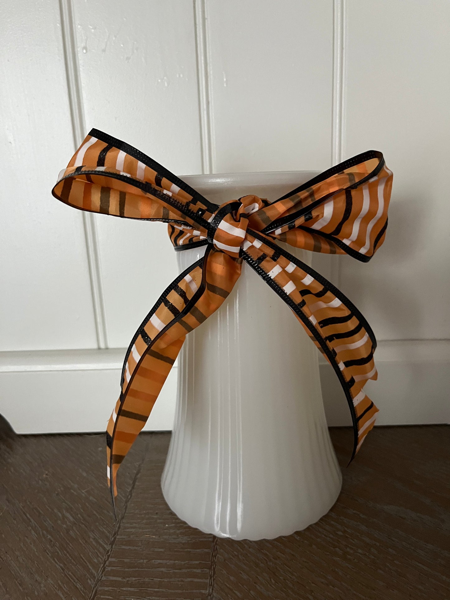 Elegant Vintage White Milk Glass Ribbed Vase - 6 1/2” Tall