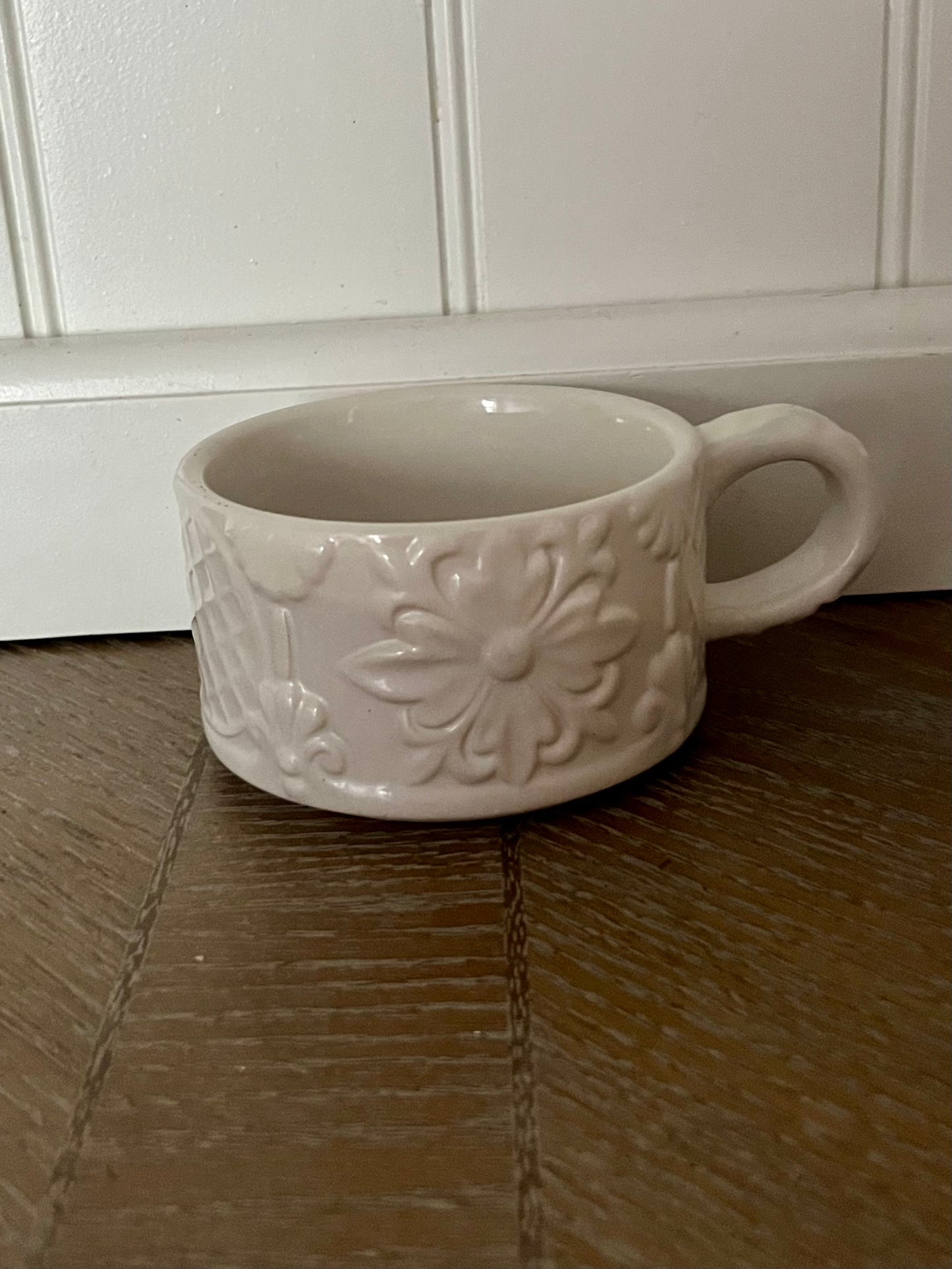 Vintage White Embossed Daisy Ceramic Soup Mug / Cup — 1970s Stoneware Floral Relief