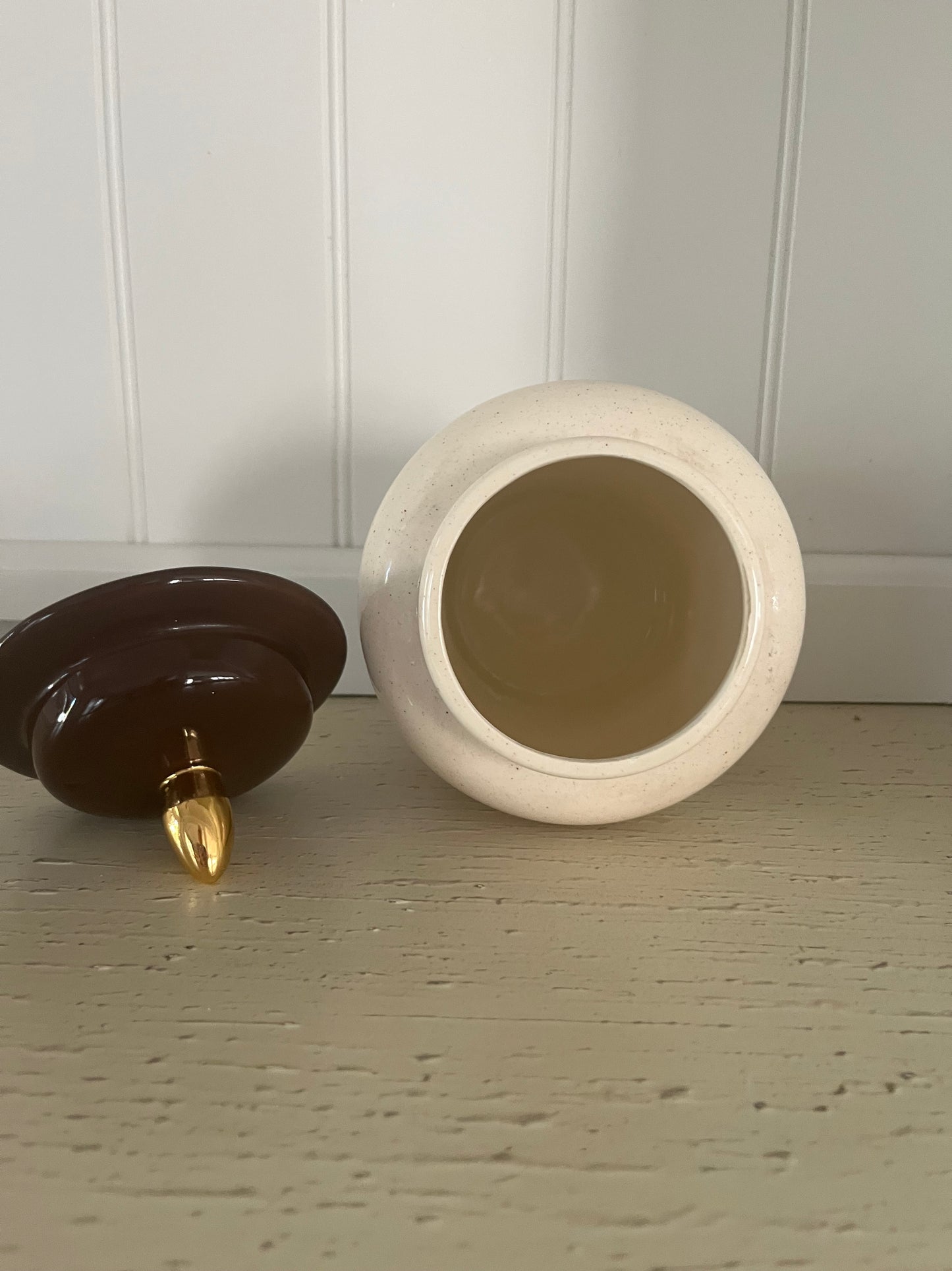 Vintage Floral Ginger Jar with Brown Lid & Gold Finial (Late 1980s–Early 1990s) | Romantic Regency Cottage Accent