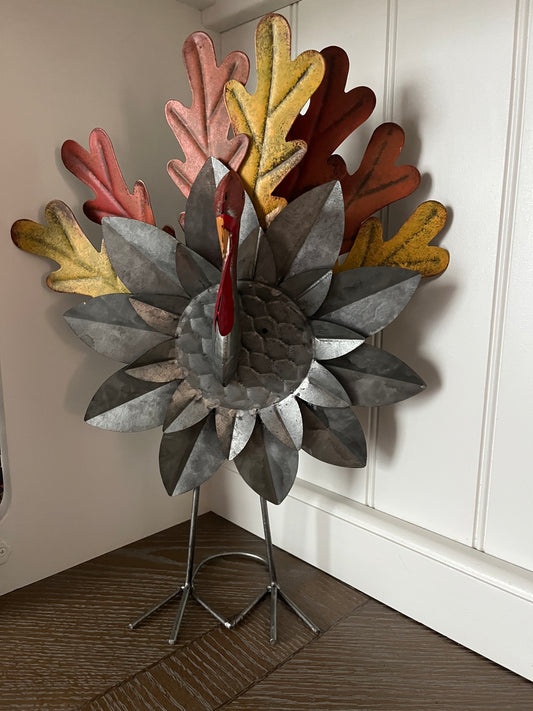 Vintage-Style Galvanized Metal Turkey Décor – 2000s Rustic Fall Centerpiece