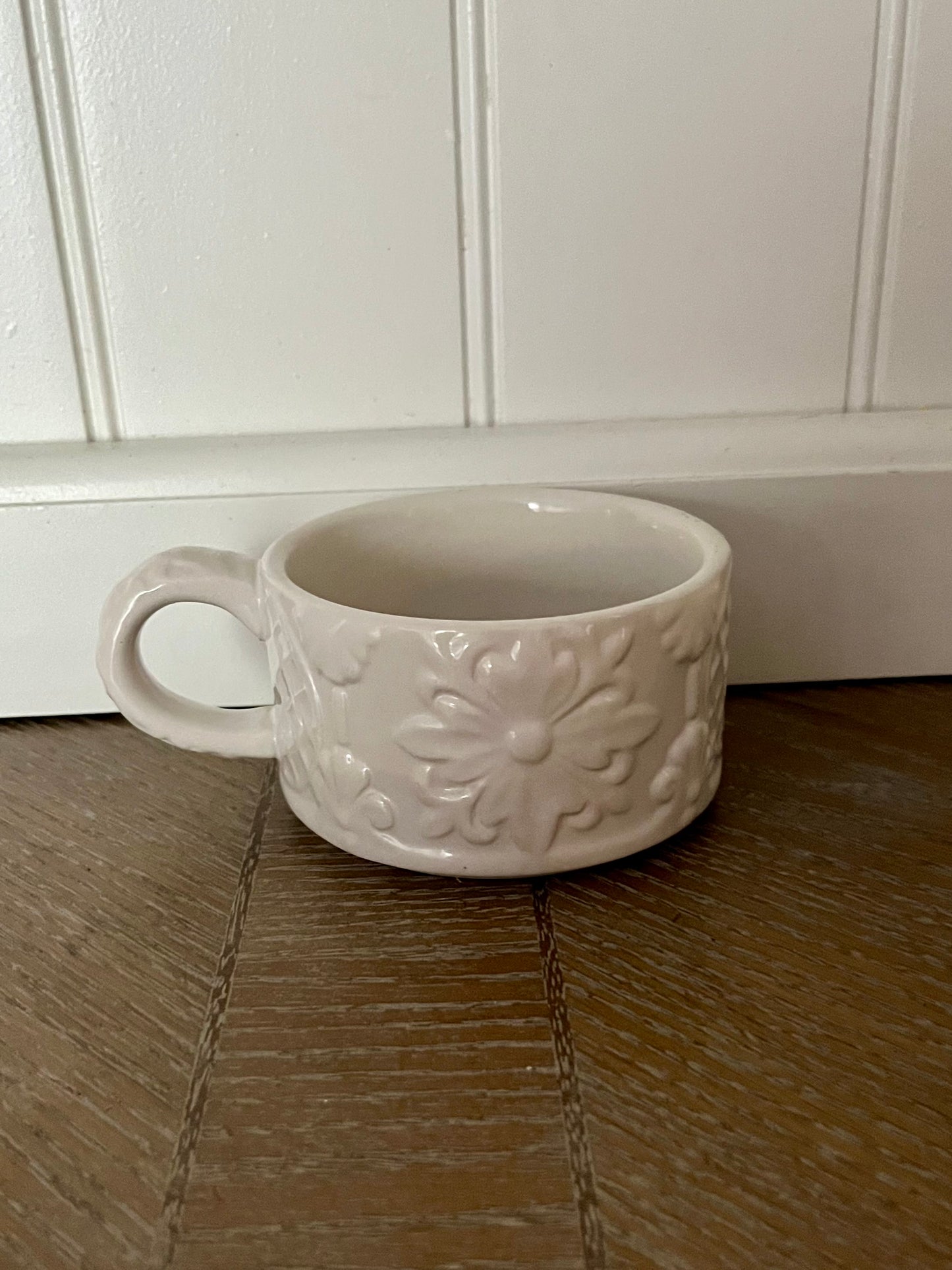 Vintage White Embossed Daisy Ceramic Soup Mug / Cup — 1970s Stoneware Floral Relief