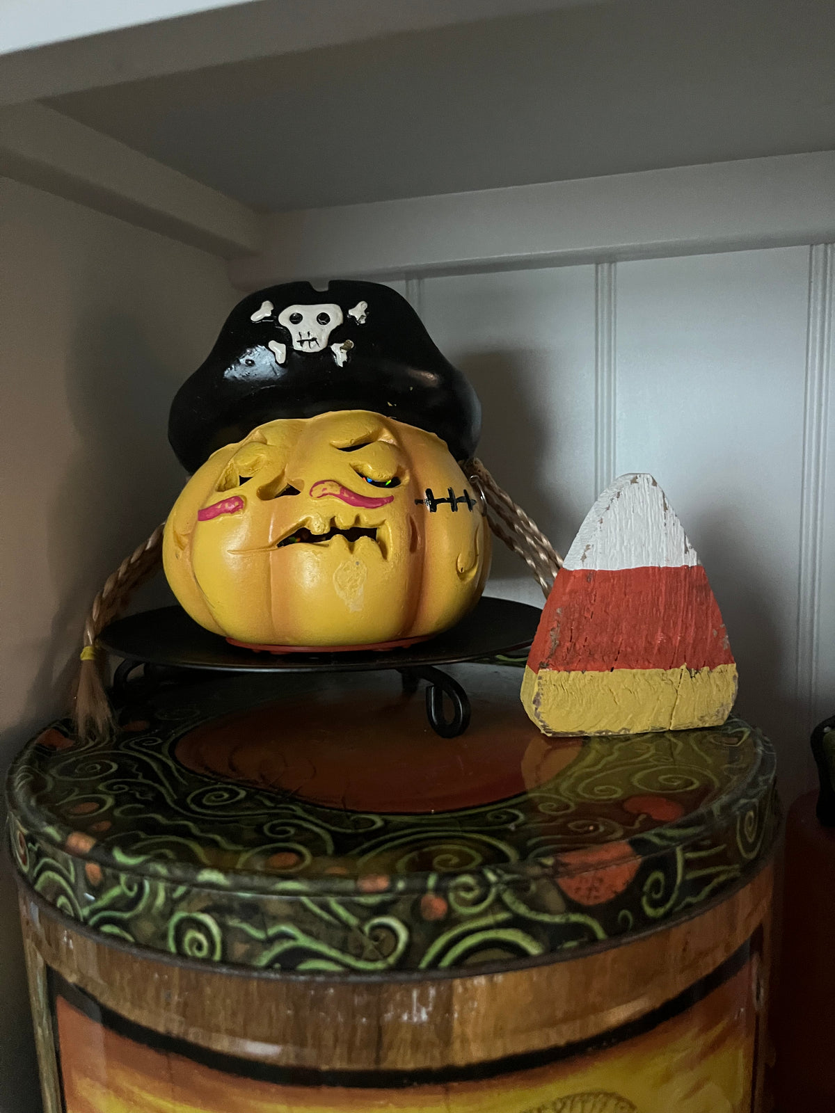 Vintage Light-Up Pirate Pumpkin Pair | Halloween Jack-O’-Lantern Figurines