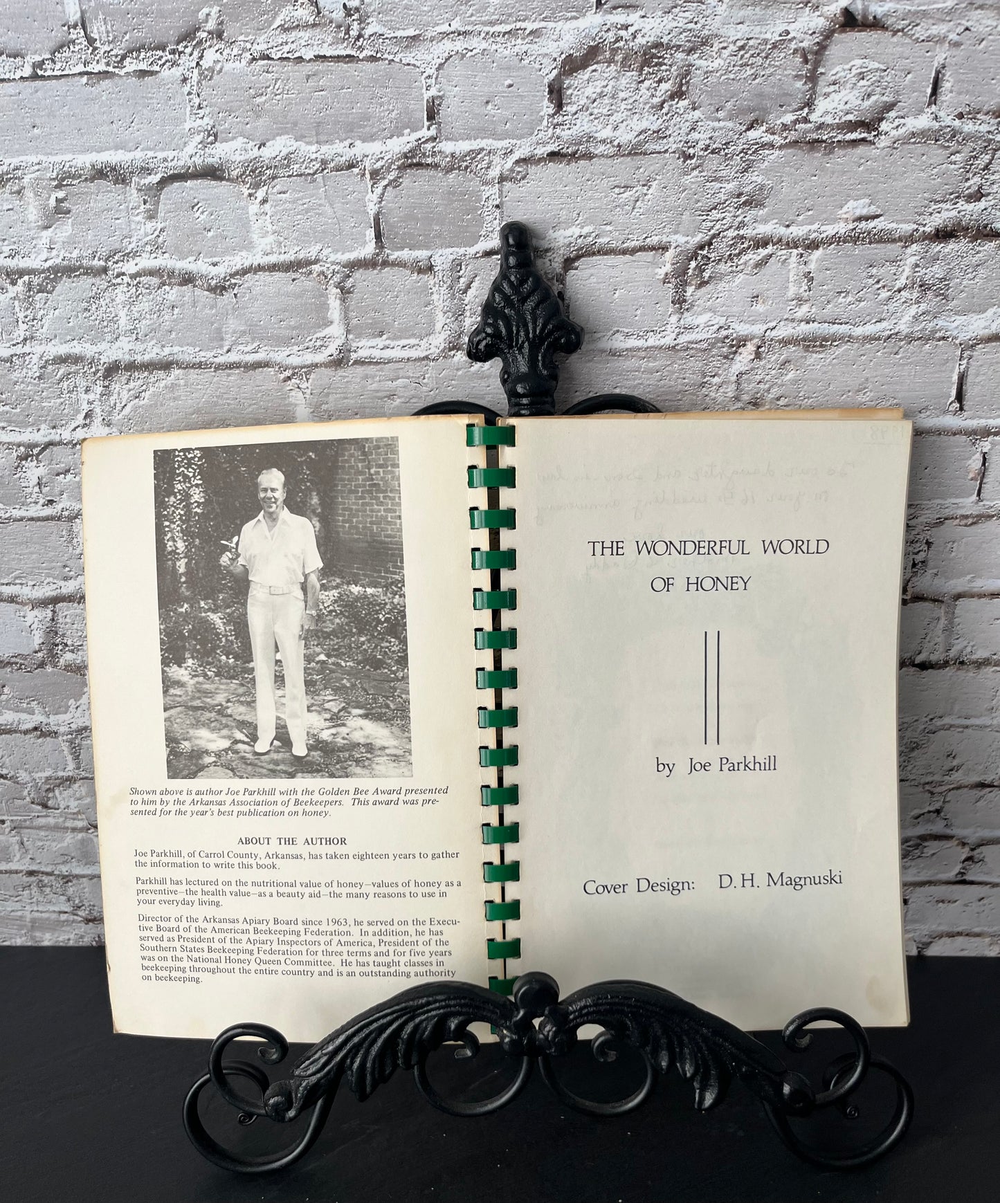 Vintage 1977 “The Wonderful World of Honey” Sugarless Cookbook by Joe Parkhill – Spiral Bound Honey Recipe Book