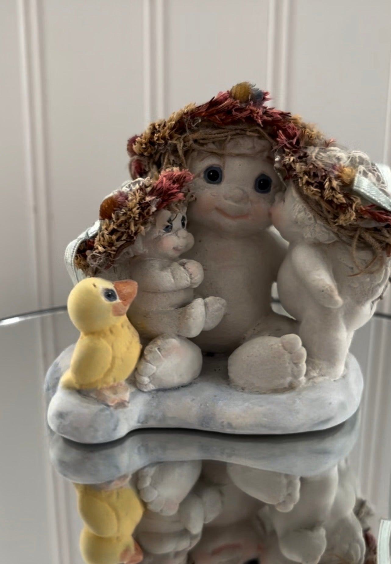1991 Vintage DREAMSICLES A Kiss For Momma Cherub Angel with 2 Babies & Duckling Figure
