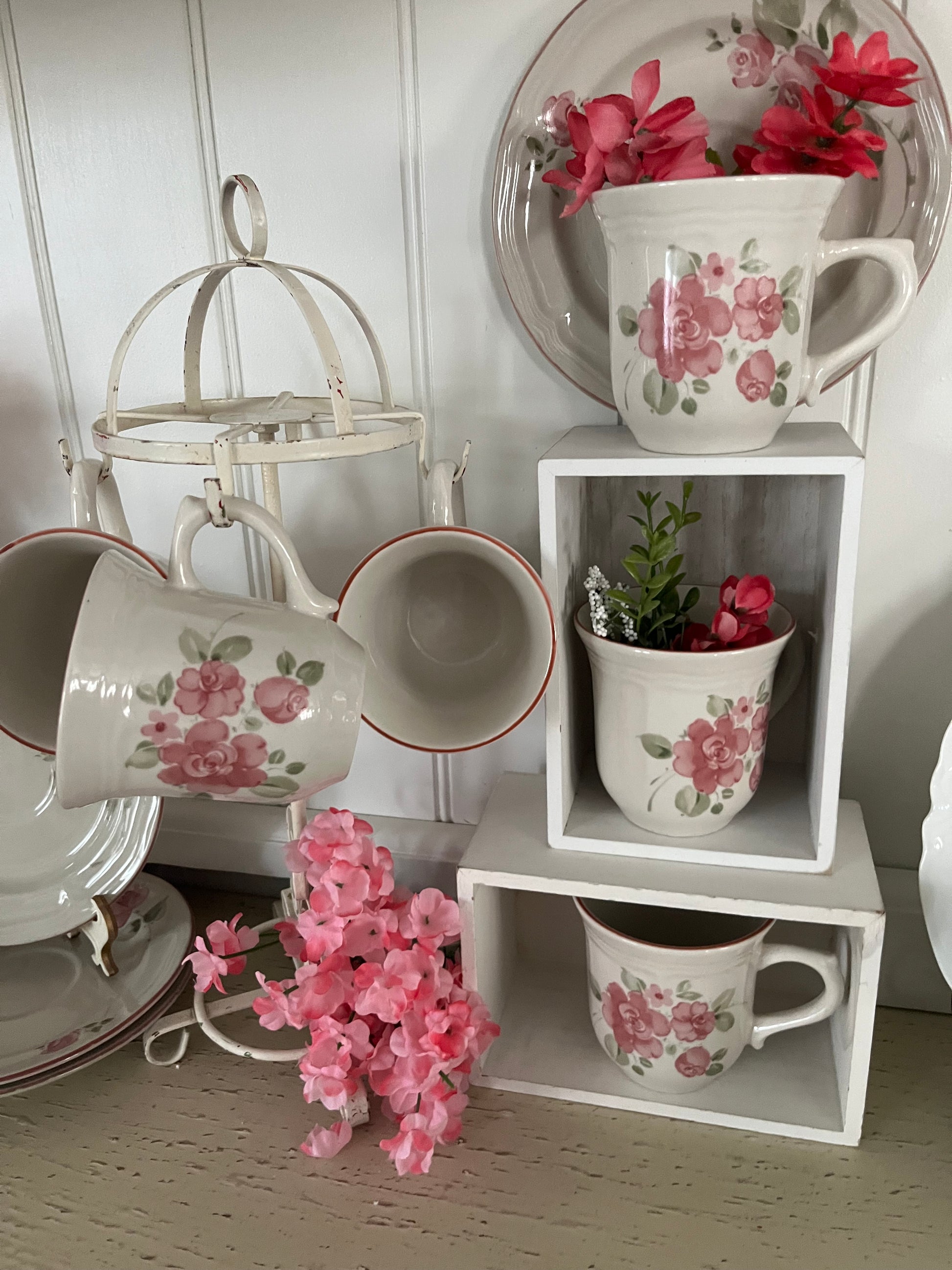 1990's Gibson Roseland Pink Rose Stoneware Flat Cup Set Floral