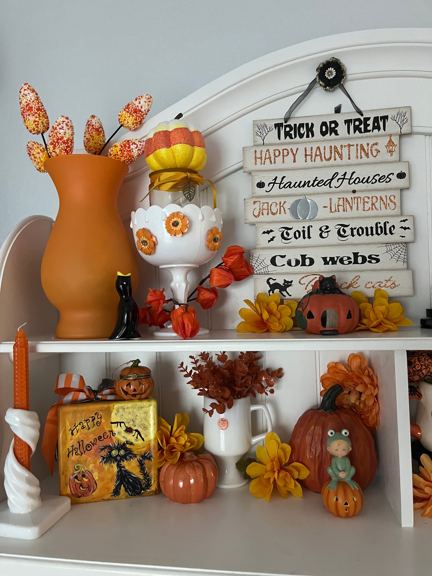 Carved-Wood Look Orange 5 1/2” Pumpkin Figurine | Folk Art Style Fall & Halloween Décor