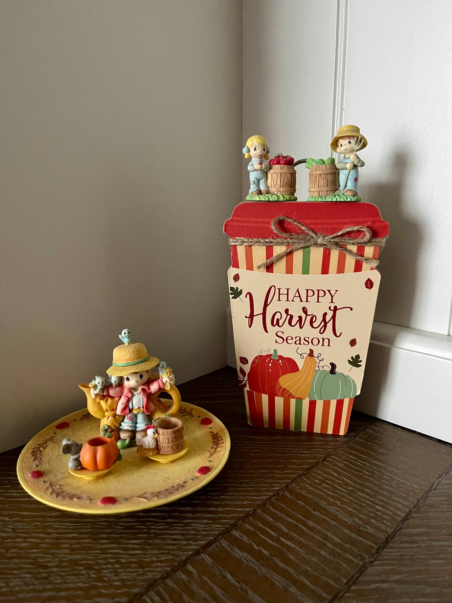 Vintage 1999 Precious Moments “Harvest Helpers” Fall Figurine Tea Set by Enesco – Pumpkin Patch Farm Scene on Display Plate