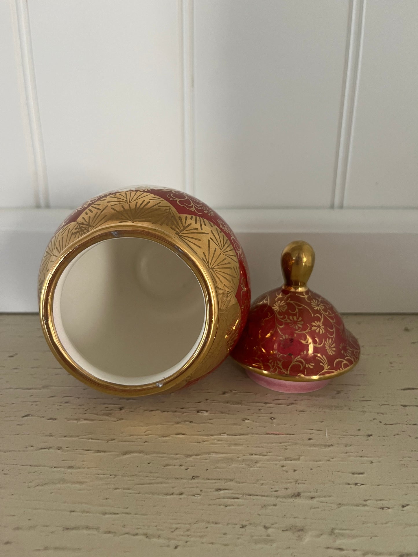 Victorian Revival Ginger Jar with Lid – KHM Bavaria Red & 23K Gold Courtship Scene (c. 1930s–1950s)