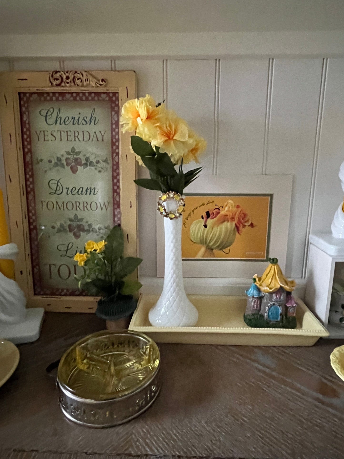 Vintage Yellow Depression Glass Divided Candy Dish with Silver Tone Basket Handle – 3 Section Relish Tray (1950s–1960s)