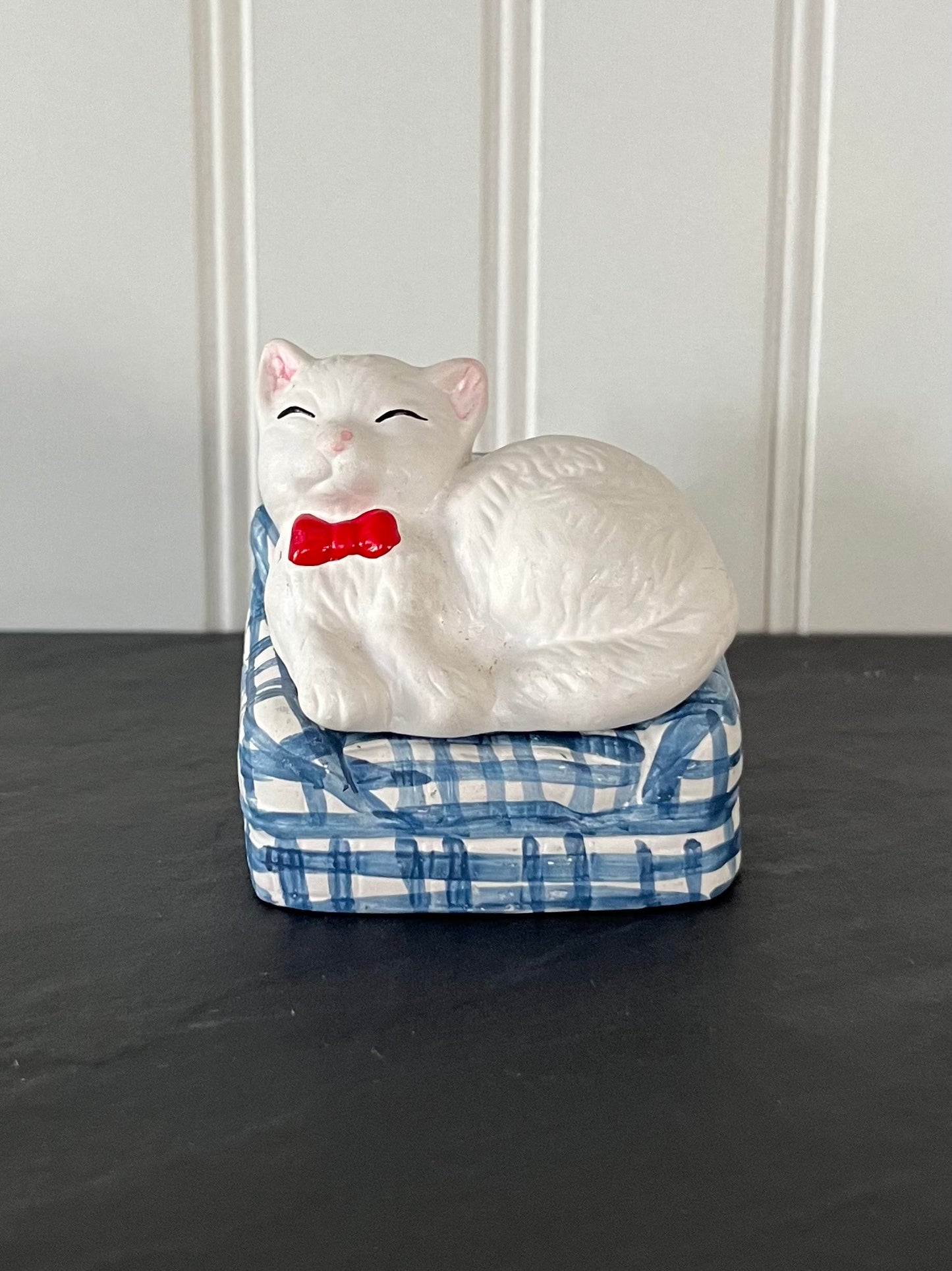 Vintage 1990s White Cat Salt & Pepper Shaker Set – Blue Gingham Chair, Red Bow, Made in China