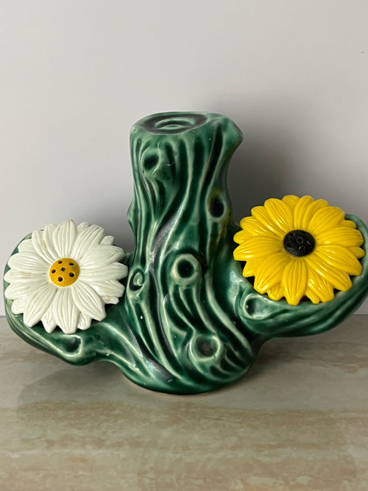 Vintage 1950s–1960s  Jaydon Inc Mini Daisy Salt & Pepper Shakers – Tiny Floral Kitchen Decor Set – Cottagecore Tableware