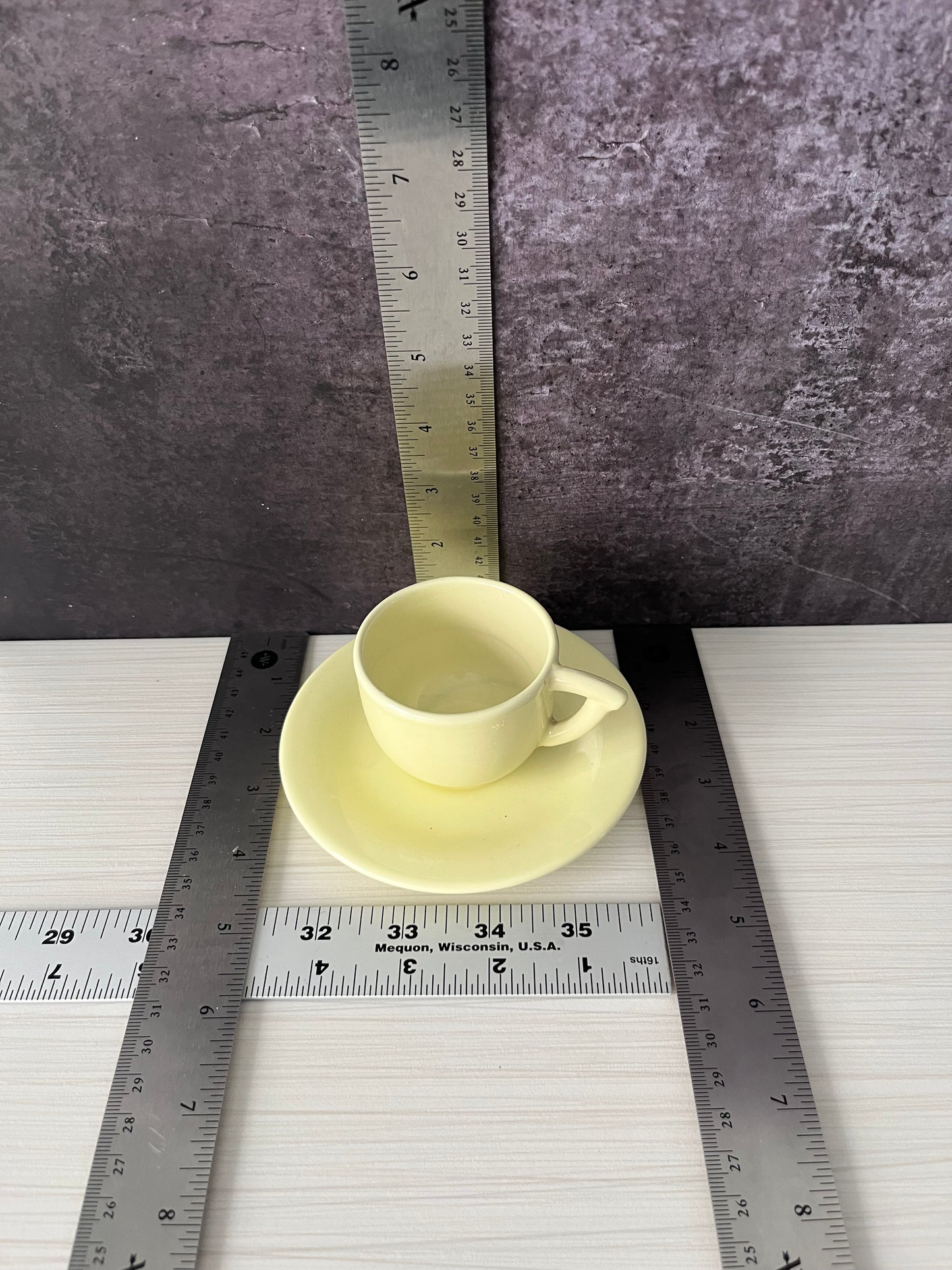 Vintage 1 Set SIC Italian Stoneware Yellow Demitasse Cup and Saucer – Butter Yellow Espresso Set Made in Italy (1970s–1980s) Società Italiana Ceramica
(Italian Ceramic Company)