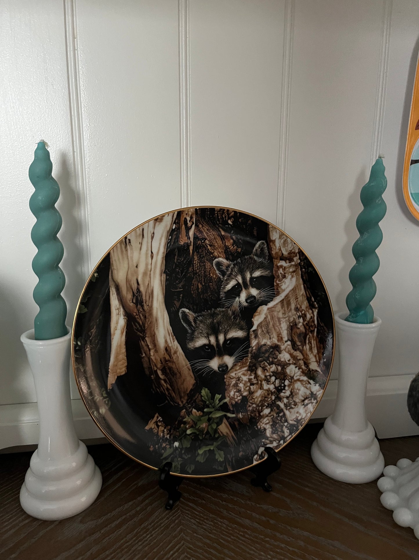 Vintage Randall White Milk Glass Art Deco Bee Hive Bud Vase - 6" High