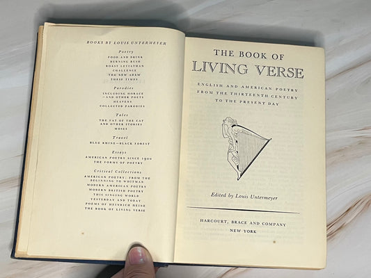 The Book of Living Verse: English and American Poetry (13th Century to Present) - Vintage 1932 Edition