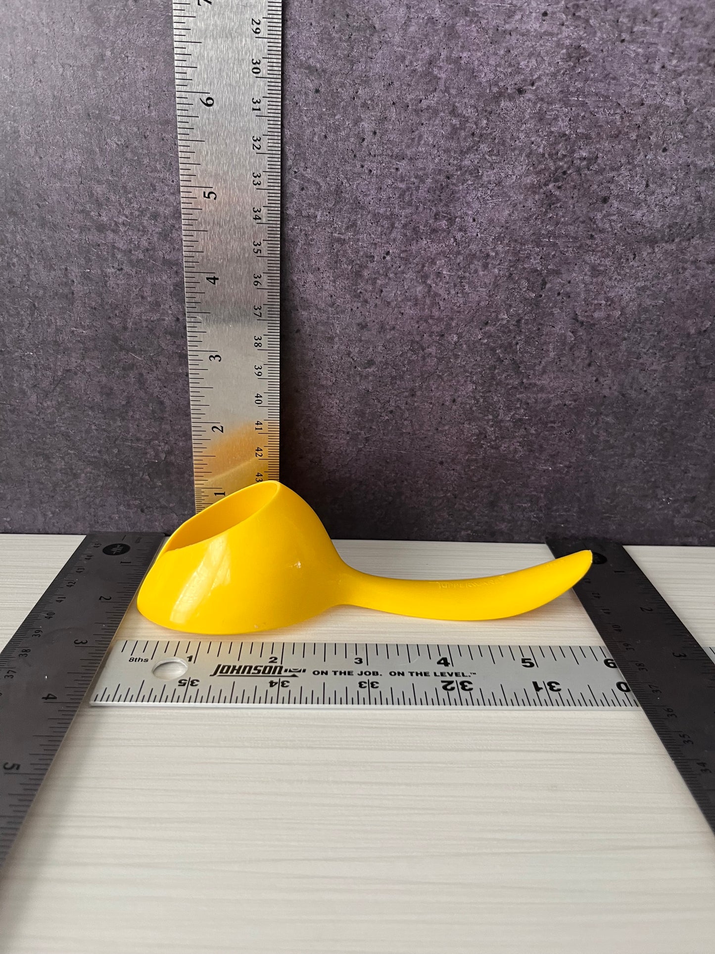 Vintage Tupperware Harvest Yellow Egg Lifter Scoop #1334-4 – 1970s Kitchen Gadget
