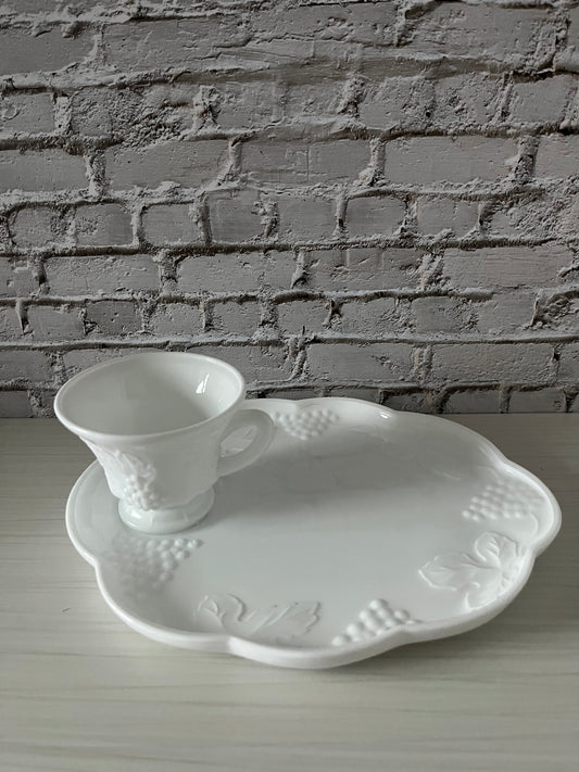 Vintage 1960s Indiana Milk Glass Colonial “Harvest Grape” Snack Set – 2 Trays & 2 Tea Cups