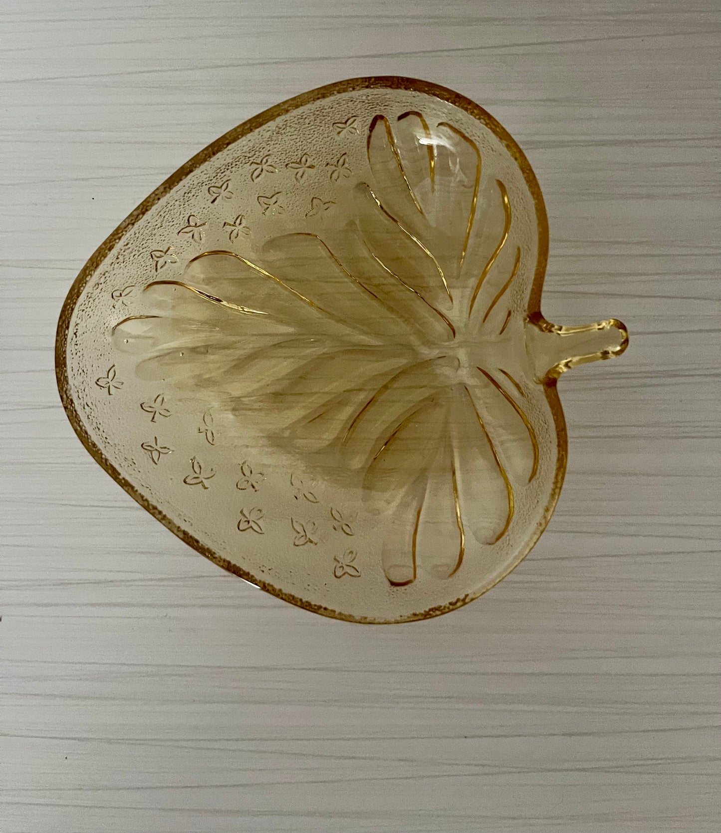 Vintage 1970s Amber Glass Leaf Dish – Strawberry Shaped Glass Candy or Trinket Bowl
