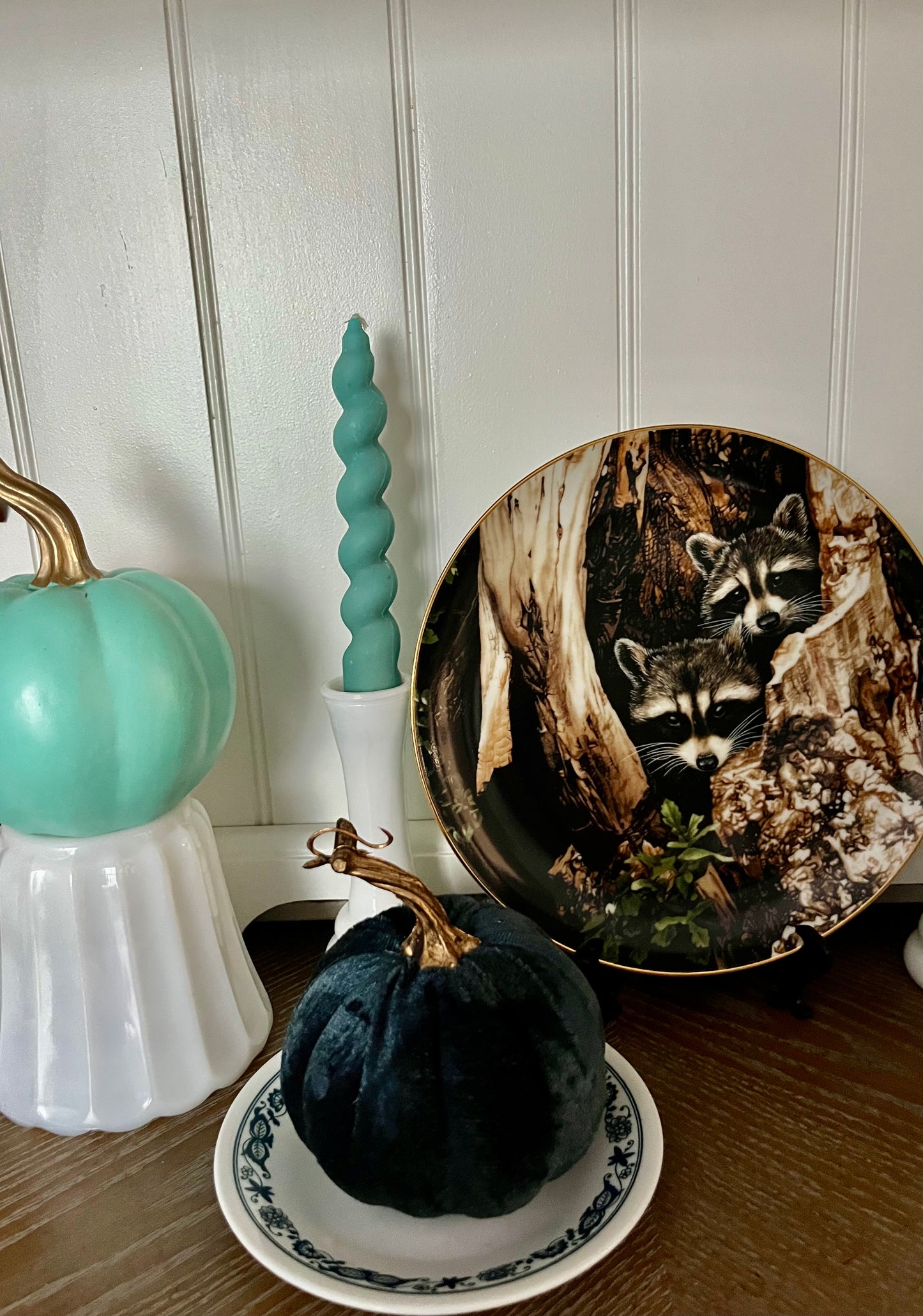 Vintage 1988 “A Curious Pair” Collector Plate by Ron Parker – Hamilton Collection – Nature’s Quiet Moments Series