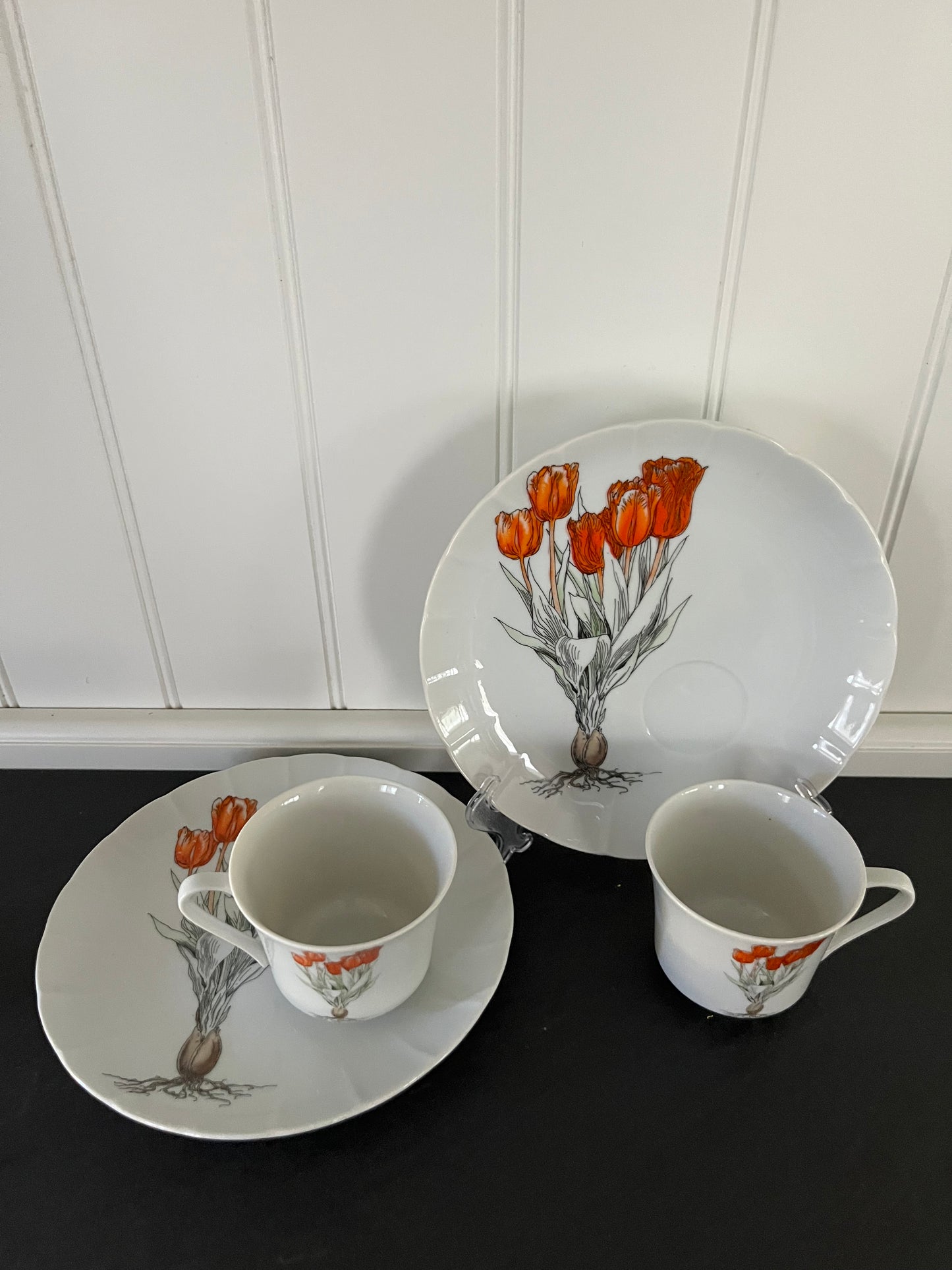 Vintage SEYMOUR MANN Orange Tulip Teacup & Saucer Set — Botanical Floral Porcelain Coffee Cups — Cottagecore Tea Party Decor — Set of 2 Cups & 2 Plates