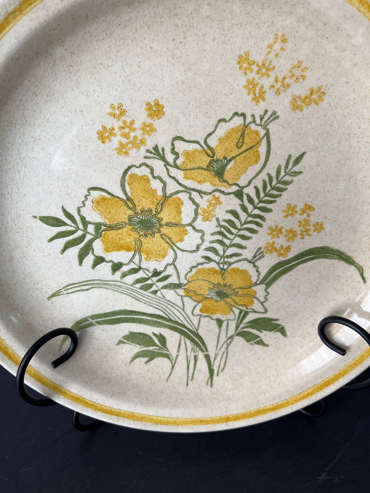 Vintage 1970’s  Roycroft Stoneware Yellow Wildflower asymmetrical floating floral transfer design  Dinner Plate | Made in USA