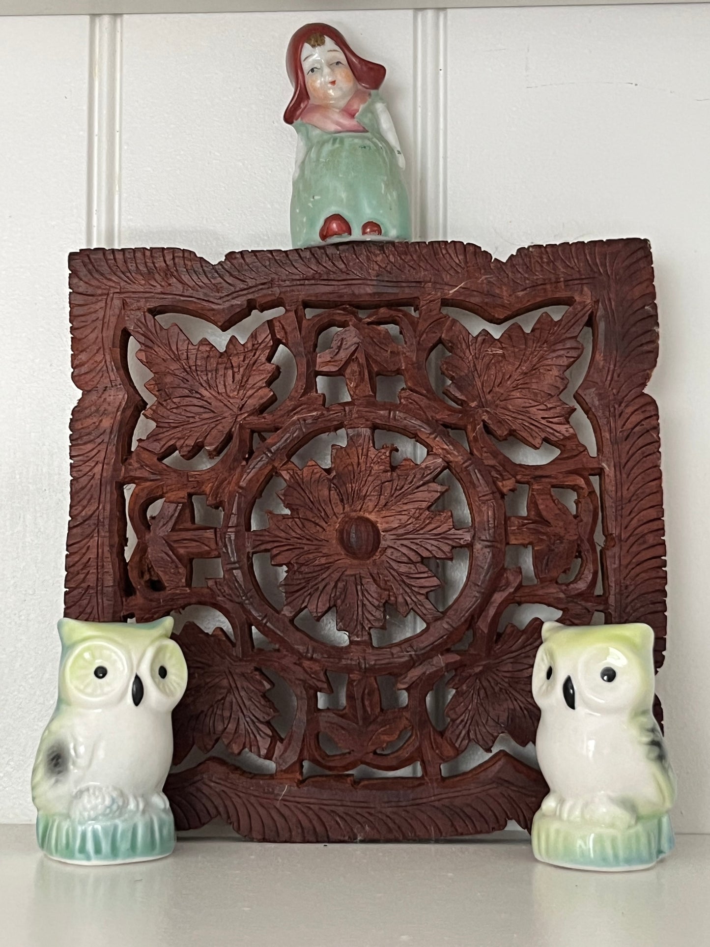 Retro Hand-Carved Indian Hardwood Floral Lattice Trivet Pair — Mid-Century (c. 1960s–1970s)