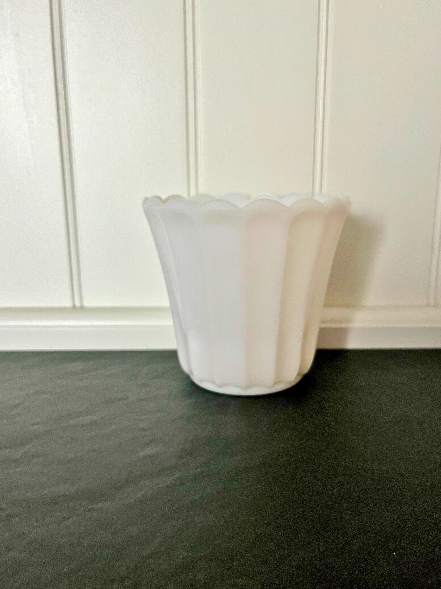 Vintage Milk Glass Scalloped Planter Vase – Ribbed Panel Design | Mid-Century, c. 1960s–70s