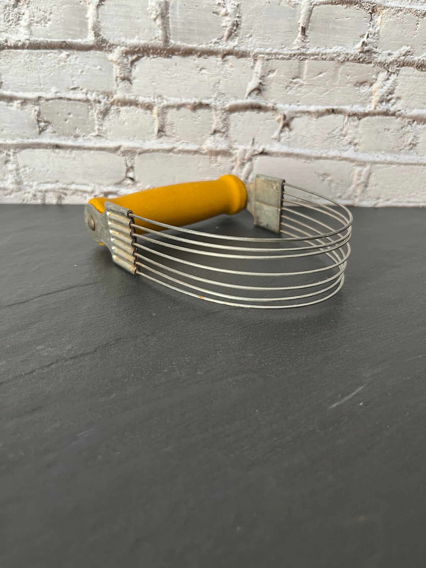 Vintage Androck “Rapid Shortening Mixer” Pastry Blender, c. 1940s Yellow Painted Wood Handle, Dough Cutter Baking Tool, Sunnyvale Yellow Kitchen