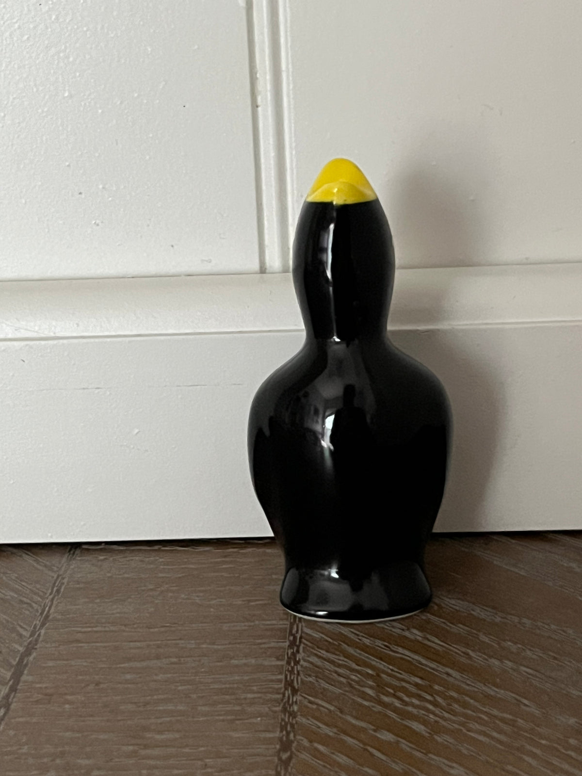 Vintage Blackbird Ceramic Pie Bird Pie Funnel – Black & Yellow Baking Vent – 3” Curated Shelf & Trinket Display Décor