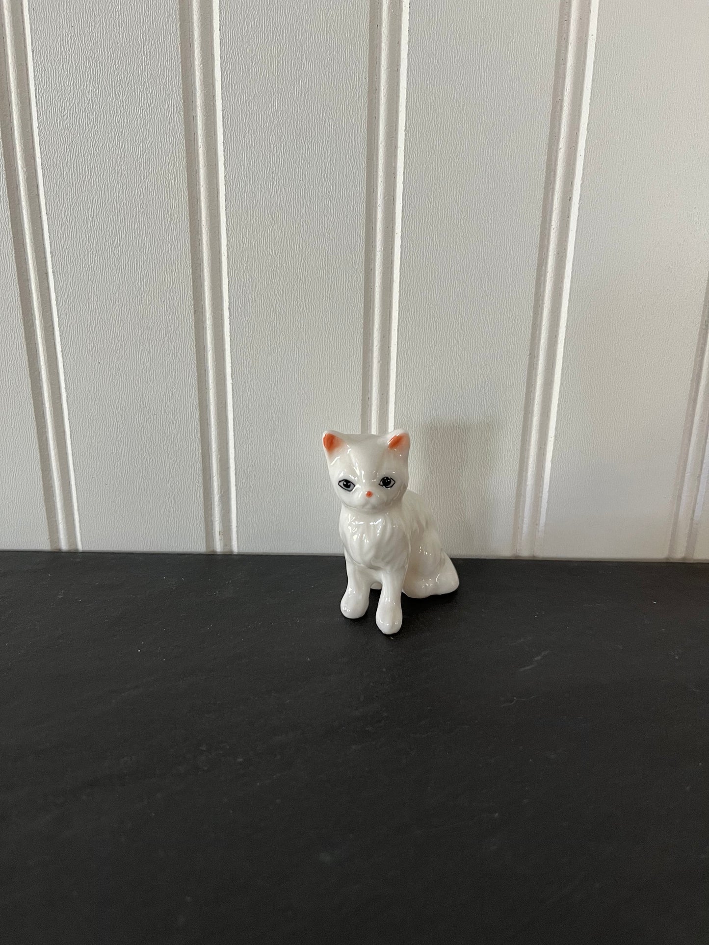 Mid Century White Porcelain Kitty Cat Kitten Tiny Small Mini Figurine 2” – 1950s–1970s Vintage Japan Style Cat Collectible
