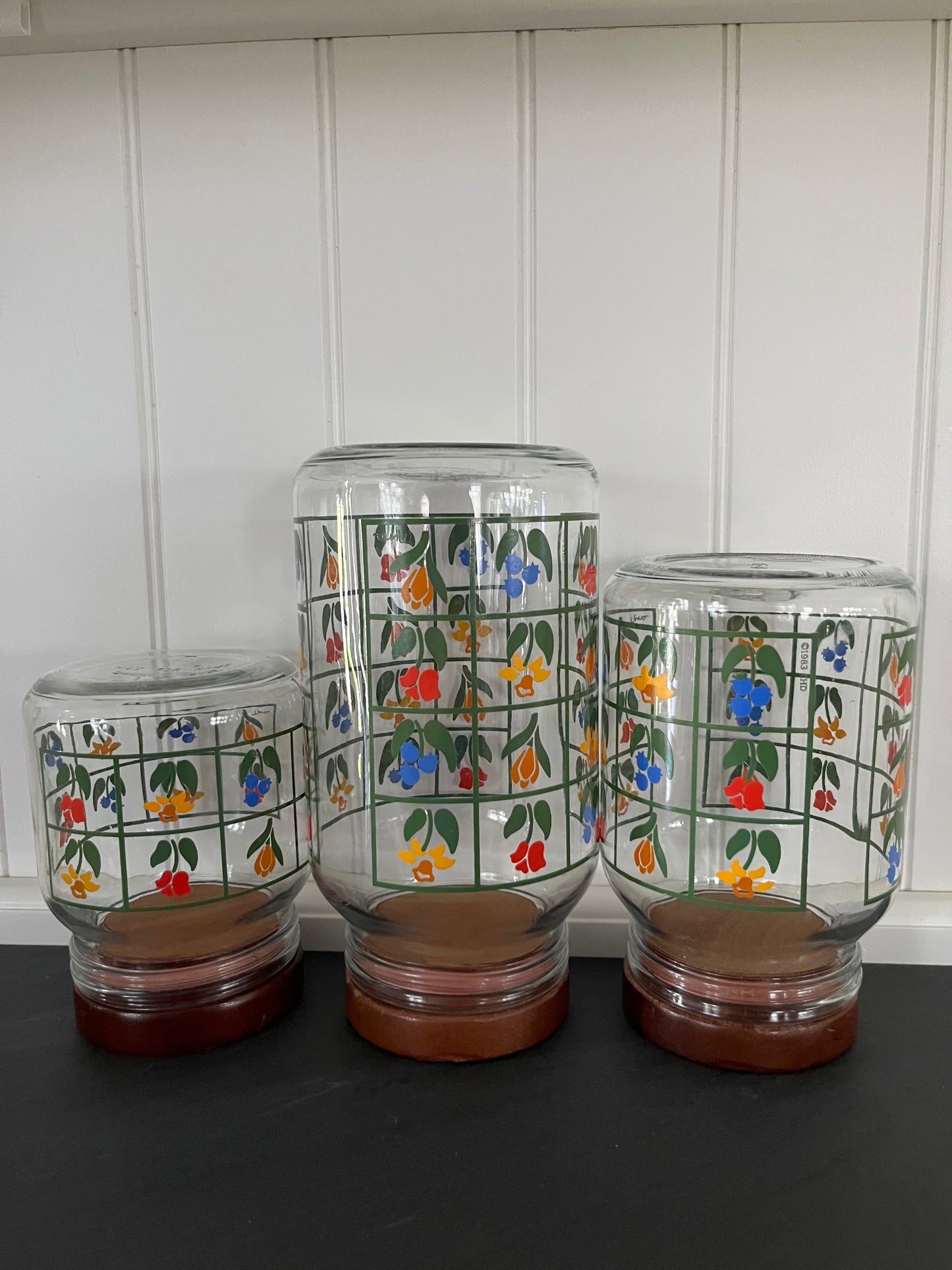 Vintage 1983 Anchor Hocking Nina Greenhouse “Tulip Trellis” Folk-Art Canister Set – Set of 3