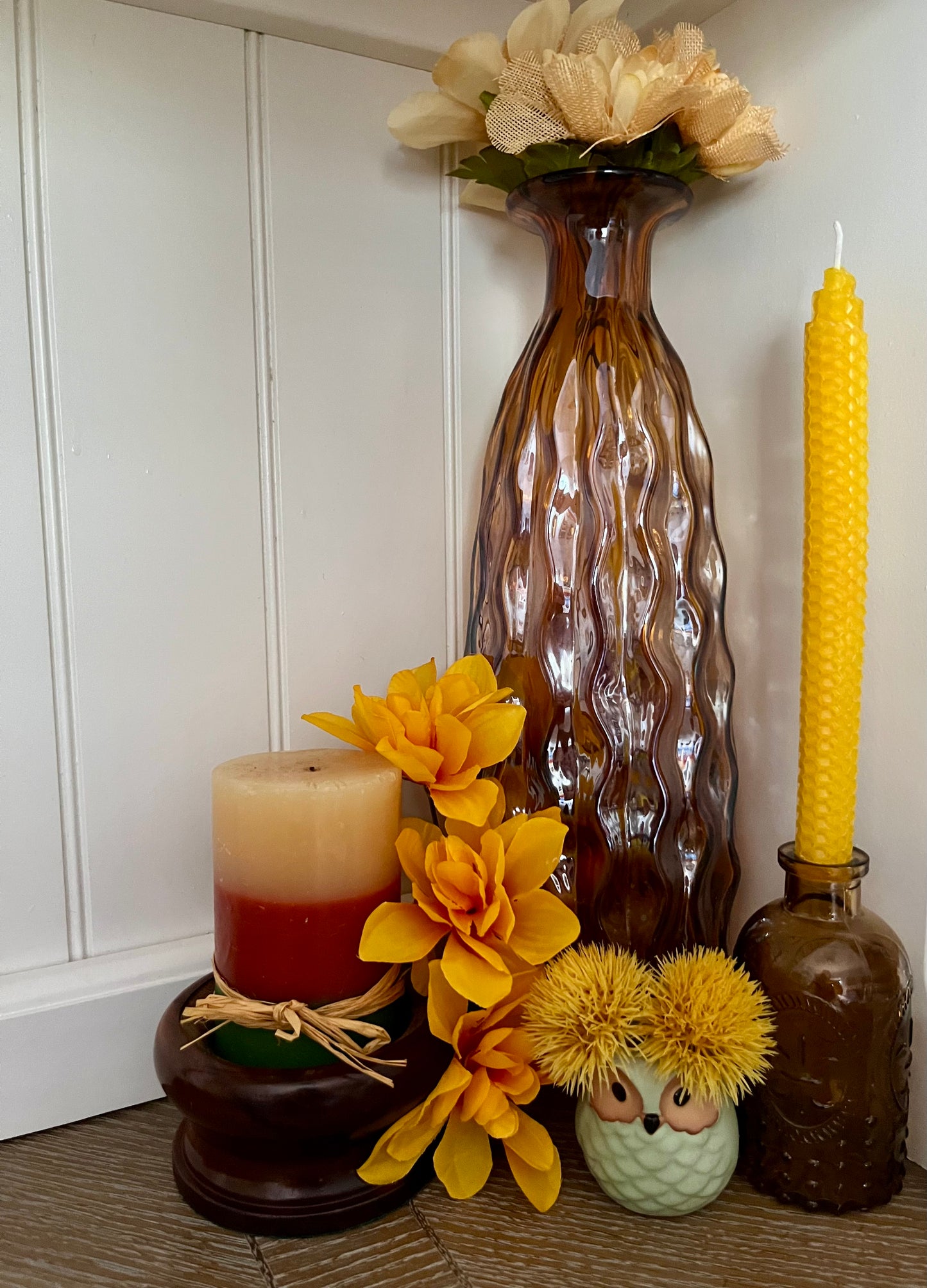 Vintage 1970s Amber Brown Swirl Art Glass Vase – Wavy Flame Design, Speakeasy Chic