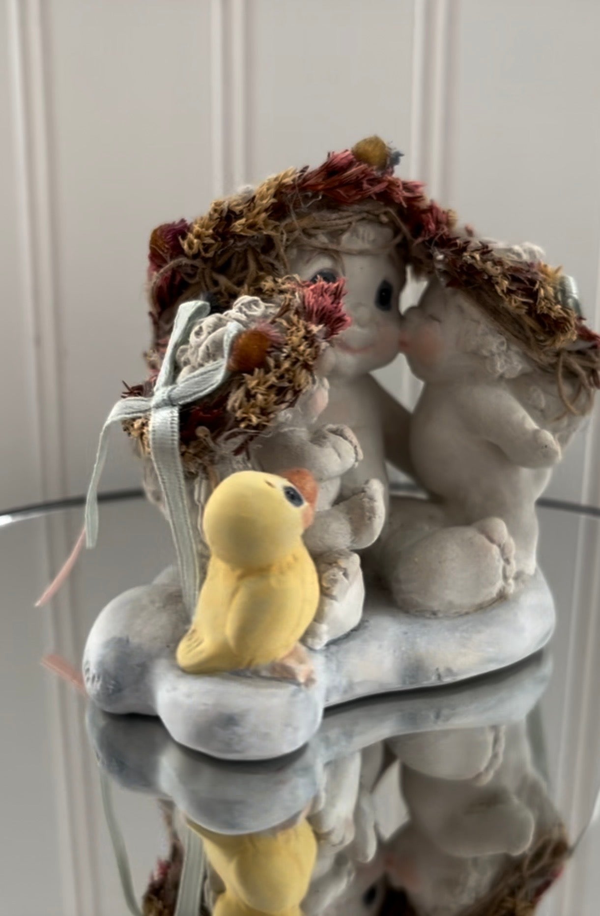 1991 Vintage DREAMSICLES A Kiss For Momma Cherub Angel with 2 Babies & Duckling Figure