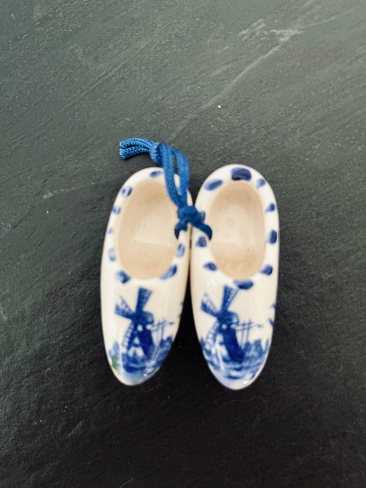 Vintage Mini/Smalls  Hand Painted  Delft Blue & White miniature souvenir Clogs from Holland - Decorative Dutch Souvenir - 2" Dept