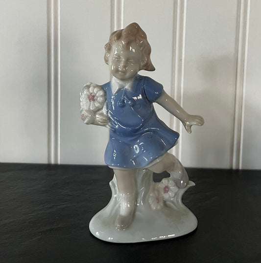 Vintage Porcelain Girl Holding Daisies Figurine - Lego Japan - 5" Height - Collectible Decor